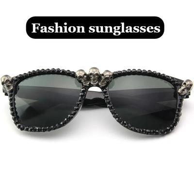 Trendige Diamant Totenkopf Sonnenbrille Modische Erwachsene Party Urlaub Dekoratives Brillen Zubehör Stilvolles Accessoire