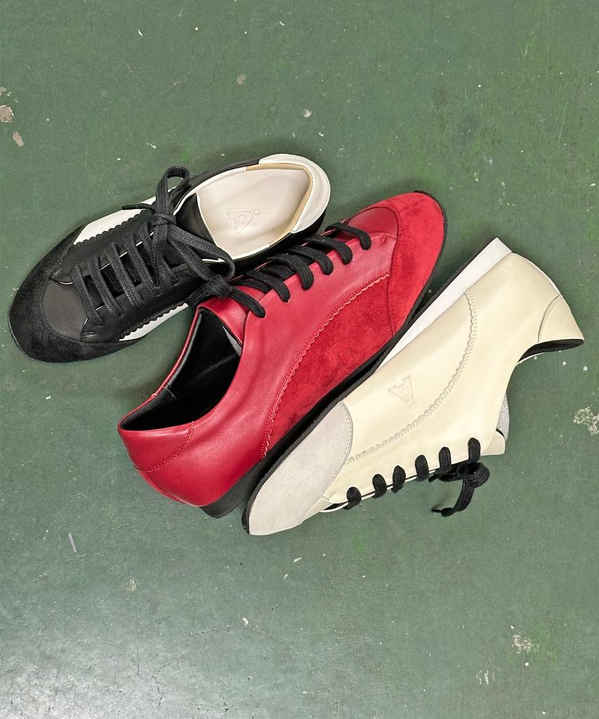 Aprilfor 505 Off-White Solid Marumaru Sneakers