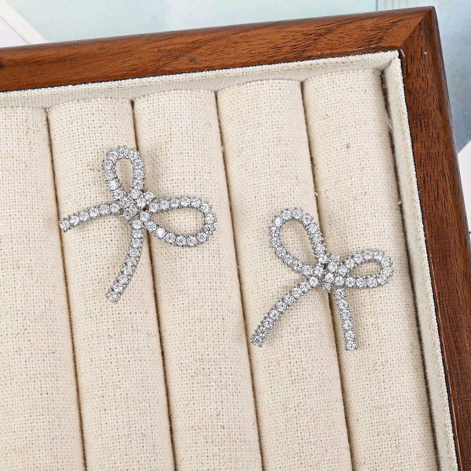 

New Bow Rhinestone S925 Silver Stud Earrings for Women - Simple Fashion, Daily Wear біле золото кольору