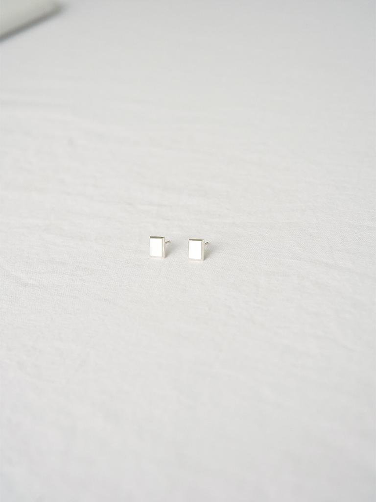 The Part Of [Silver 925] All Silver Baguette Earrings (2 Colors)