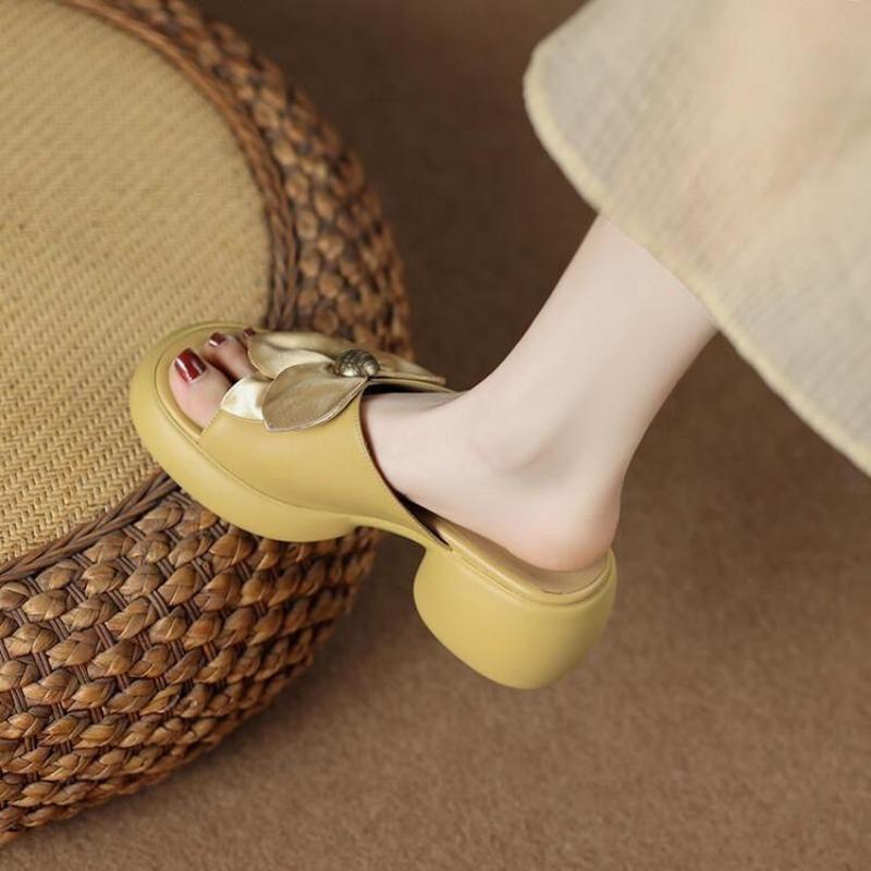 Sandalen Kawaii Niedliche Damen Hausschuhe Weiche Schuhe für Damen Draußen Hoch bis zu 5cm Absatz Pantoletten Leder Sabot Rutschfest 2025 Luxus 39