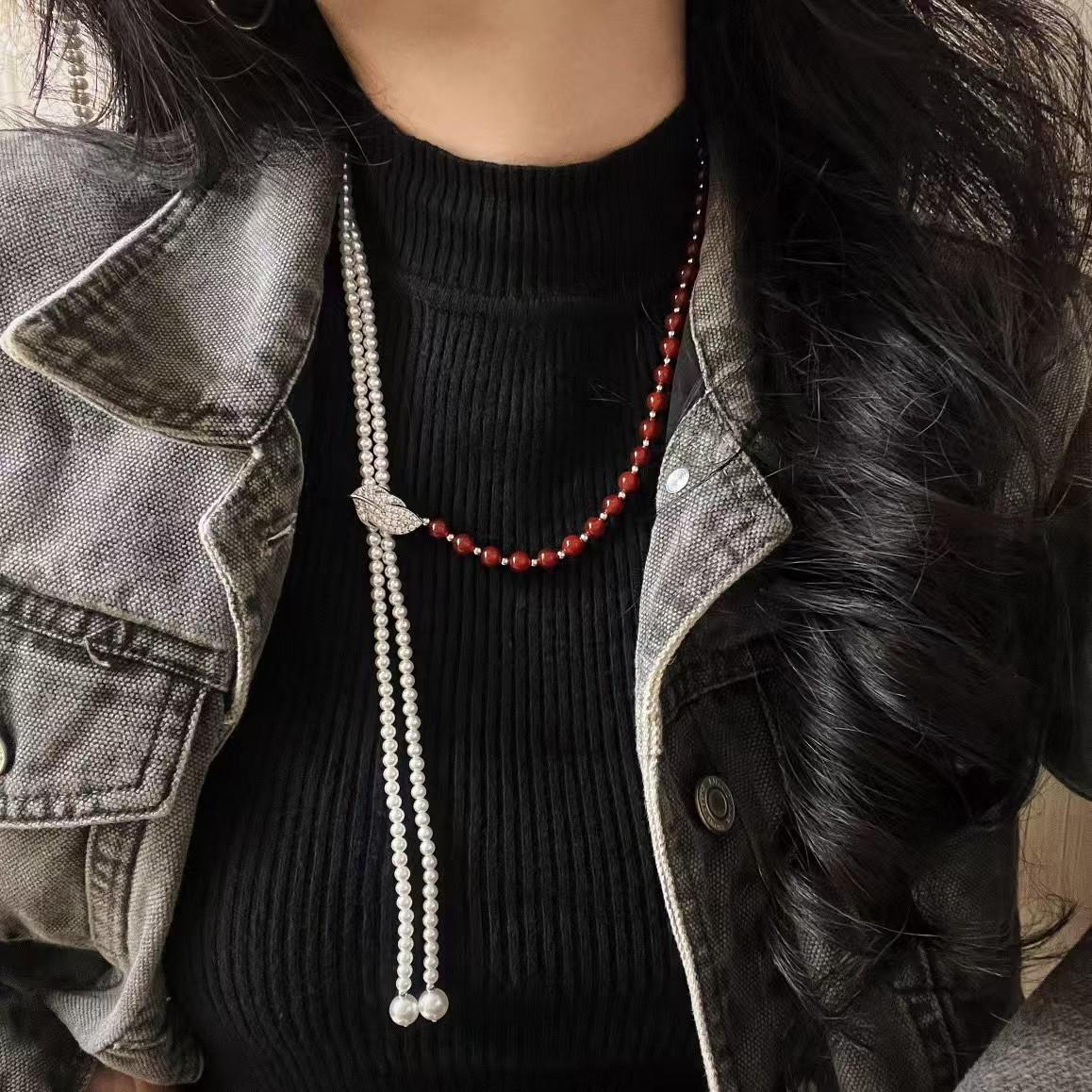 

Ancient High Quality Natural Chalcedony Artificial Crystal Pearl Fringed Sweater Chain Necklace