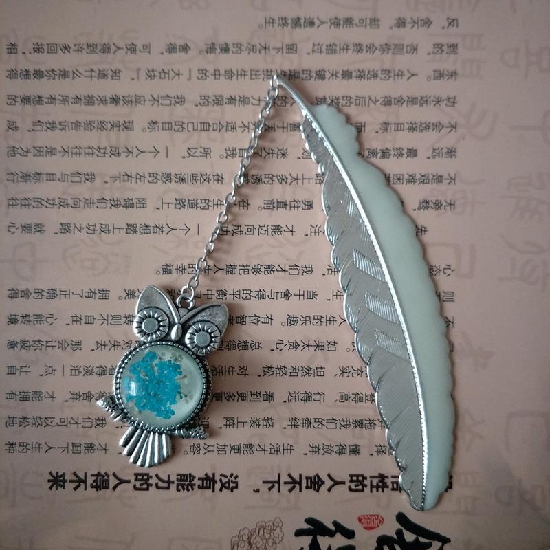 Cute Luminous Metal Feather Bookmarks Kawaii Butterflies Owl Dragonflies Book Marks For Teachers Gift Beautiful Book Accessories