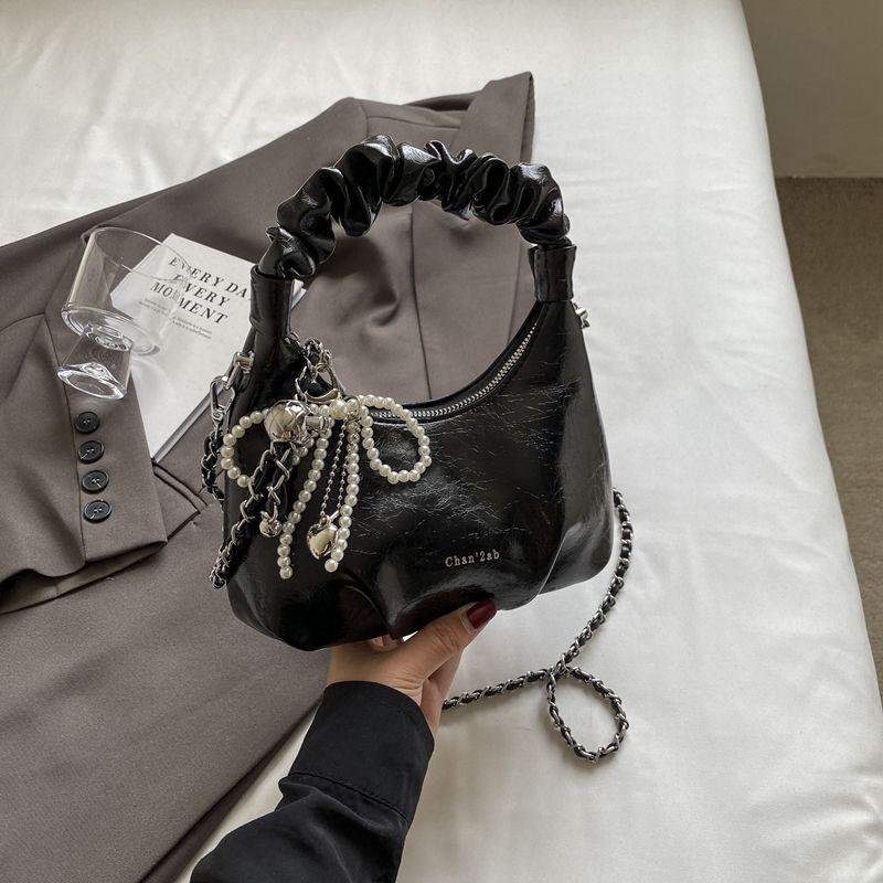 

Western Style Red Fall and Winter Exquisite Ruched Handbag Chain Black