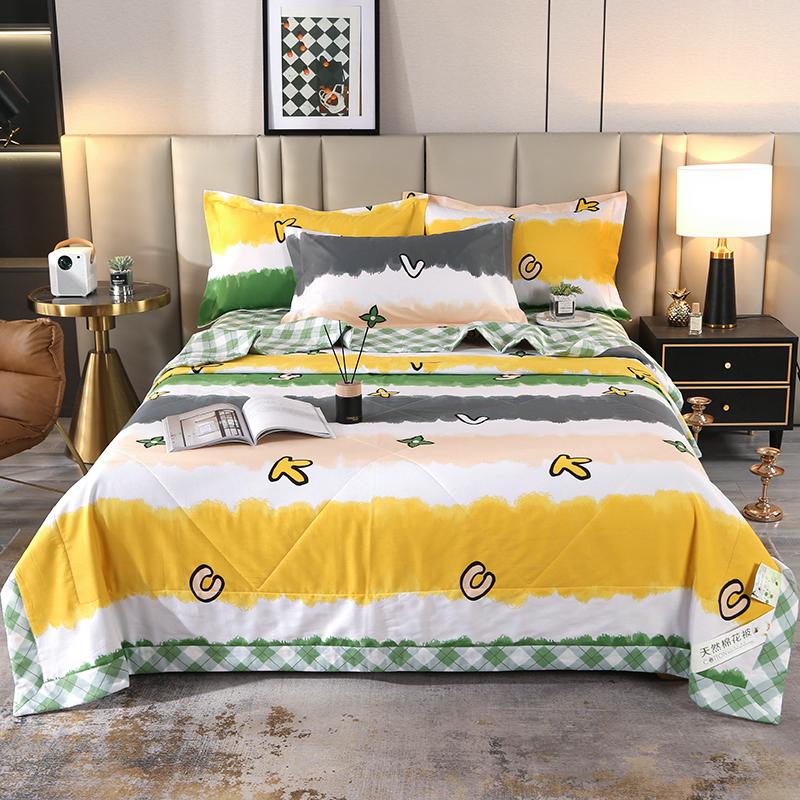 Cute Bear Pattern Summer Quilt Cartoon Style Natural Cotton Soft Thin Quilt Air Conditioning Quilted Quilt for Kids Boys Girls