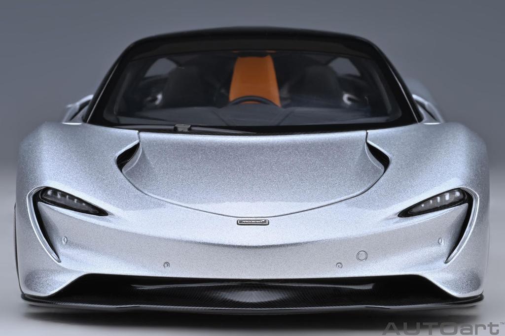 AUTOart Maßstab McLaren Speedtail Metallic Silber Fertigprodukt 1/18
