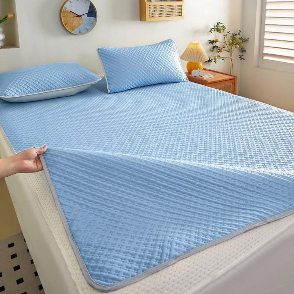 Breathable Ice Silk Bed Mat Skin-friendly Summer Cooling Mat Cooling Mattress Pad  Bedroom 35.43x78.74 in