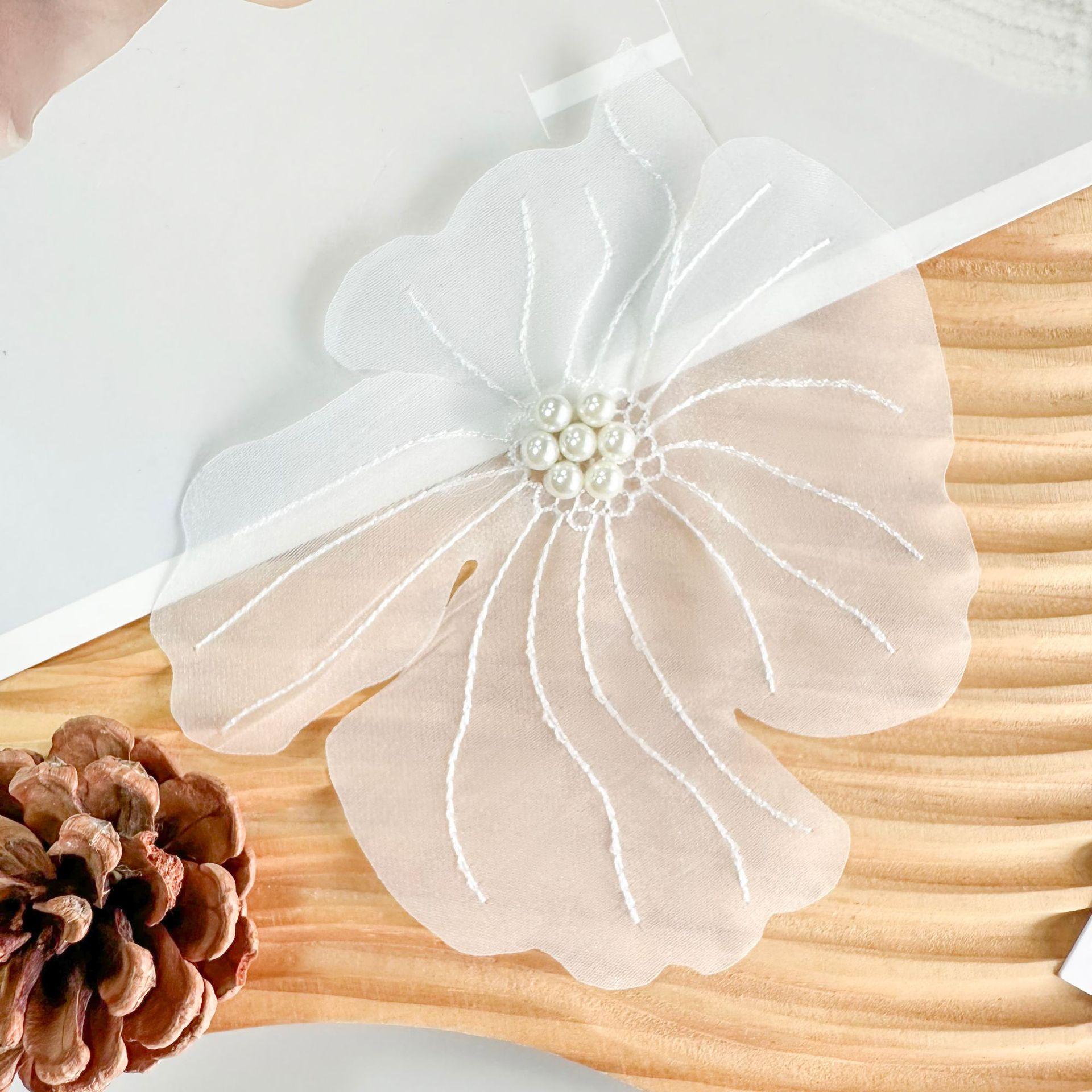 

White Organza Patch Big Flower Handmade Diy Clothing Decoration Accessories Embroidery Corsage Cloth Sticker With Beads H5126-4 White Beads