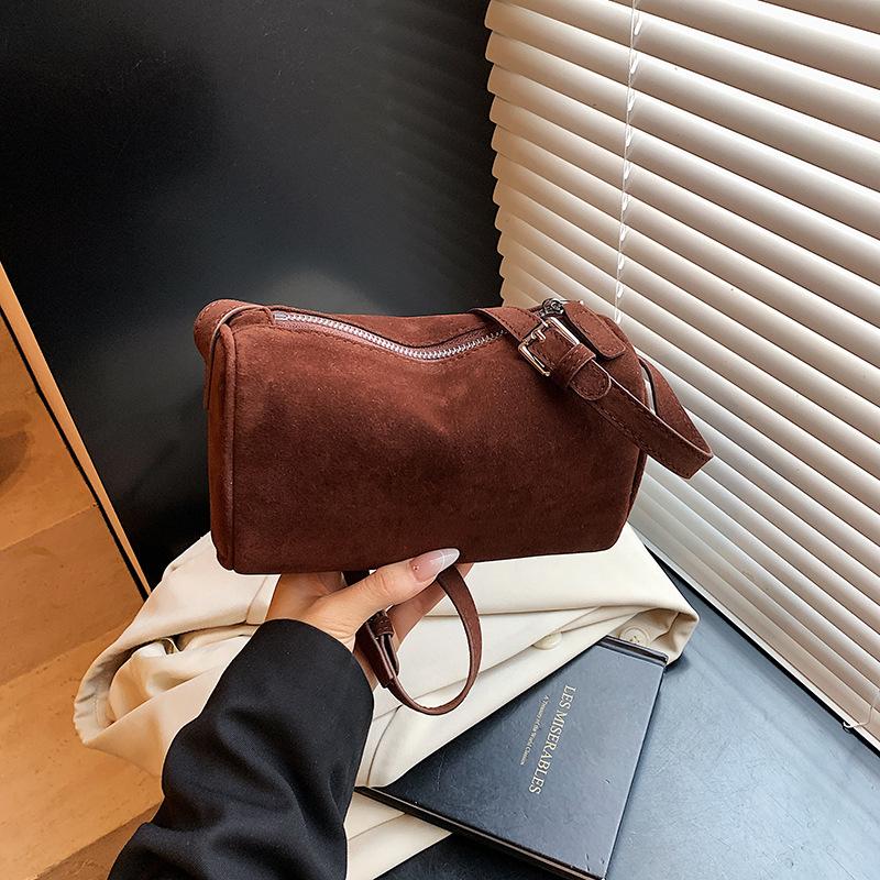 Frosted retro bag women's summer new versatile shoulder messenger bag niche premium pillow bag