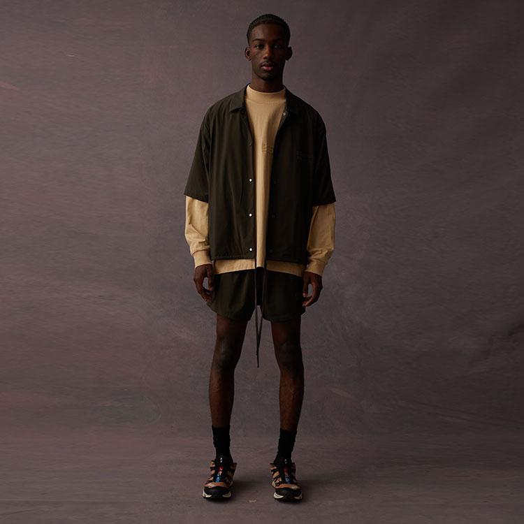 Fear of God Essentials Short-Sleeve Nylon Shirt Off Black Men Tops 186BT224000F