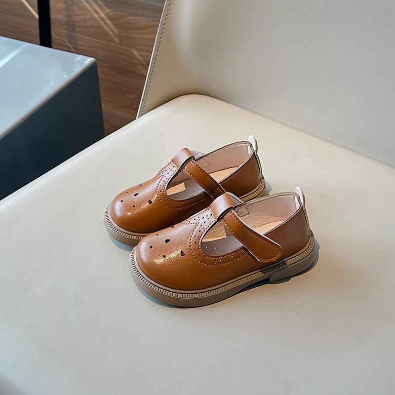 

Маленькие кожаные туфли для девочек, новый весенне-осенний стиль, мягкая подошва, туфли-лодочки в стиле принцессы для малышек, однотонные повседневные туфли в корейском стиле 21 коричневый