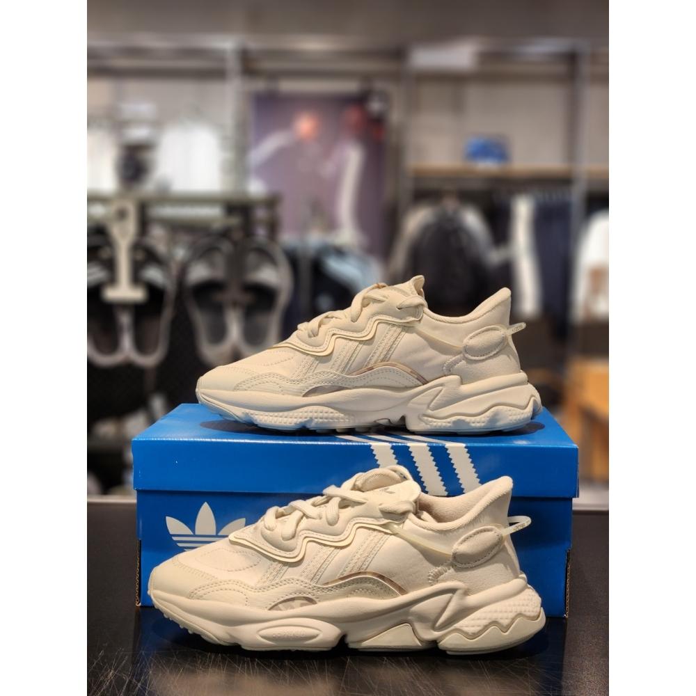 

кроссовки Adidas унисекс Ozwego GX3322