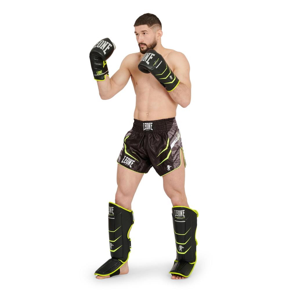 Muay Thai Kickboxing Shorts LEVO FLUO Black [Leone 1947]