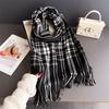 New high-end imitation cashmere soft waxy shawl scarf to keep warm from the cold, autumn and winter plaid fringed women's scarf