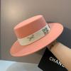 New Fedoras Women's Hat Flat Top Cap French Elegant Straw Hat Fedora Pearl Chain Hat Travel Beach Hat Panama Wide Brim Hat
