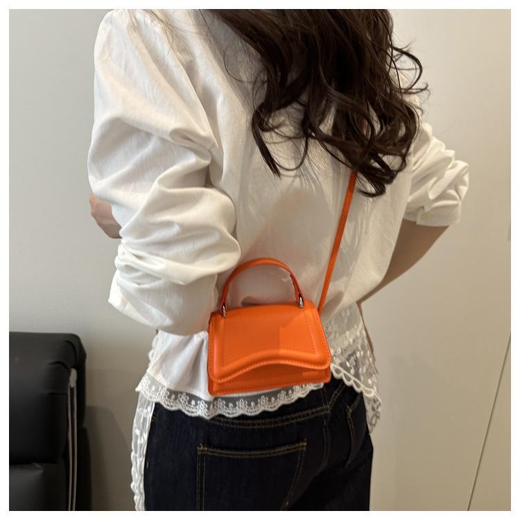 Retro Solid Color Quilted Shoulder Bag New Fashion Simple Handbag Trendy Ladies Crossbody Purse