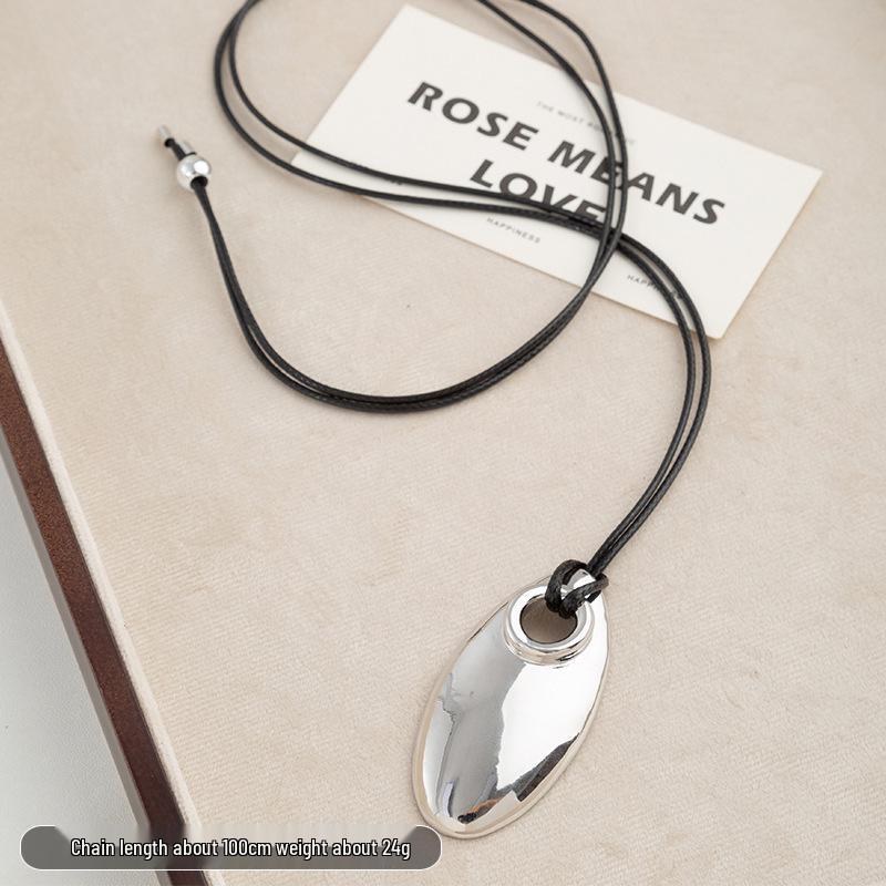 2025 Fashion Leather Cord Clavicle Necklace - Women's High-End Luxury Pendant Chain Accessories