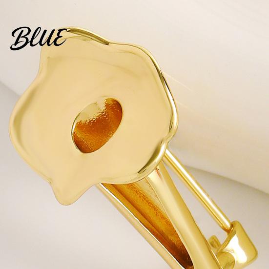 Creative Lapel Pin Peanut/Calla Shaped Flower Insert Brooch DIY Wearable Bouquet Holder Metal Clothing Ornament Brooch Clip Vase for Women Dried