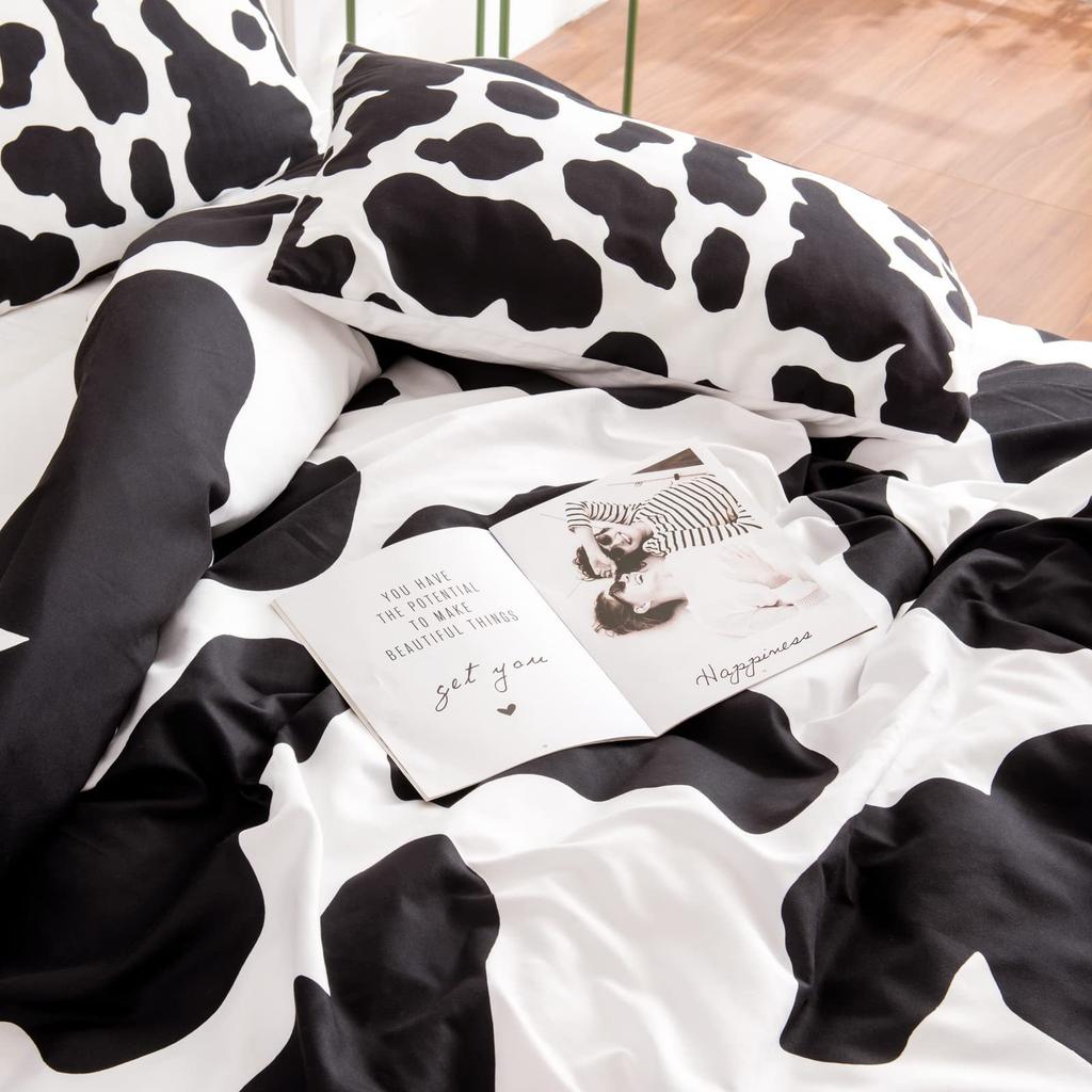 Cow Print Black And White Bedding Three-Piece Quilt Cover