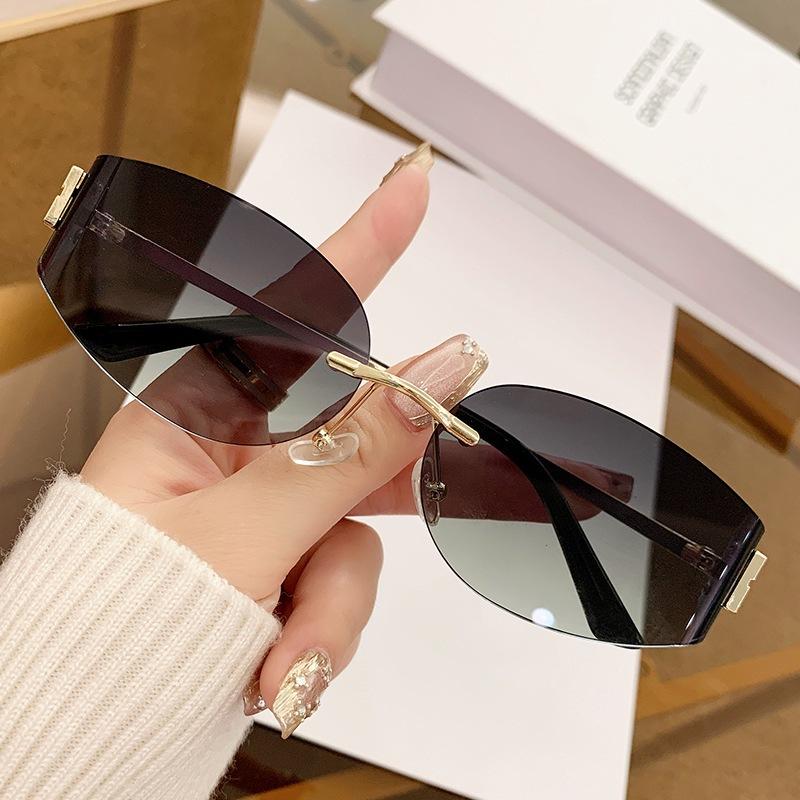 JYL TS Sunglasses Large Cat Eye Diamond Pearl Metal/90264