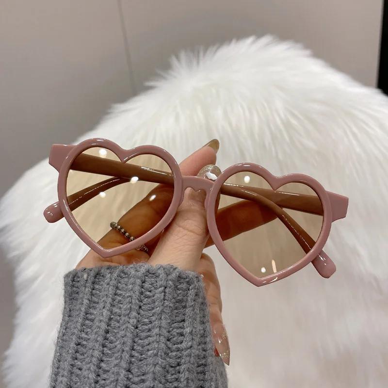Children's Cute Heart-shaped Sunglasses Kids Retro Cute Pink Love Sun Glasses Frame Fashion New Girls Boys Baby UV400 Eyewear