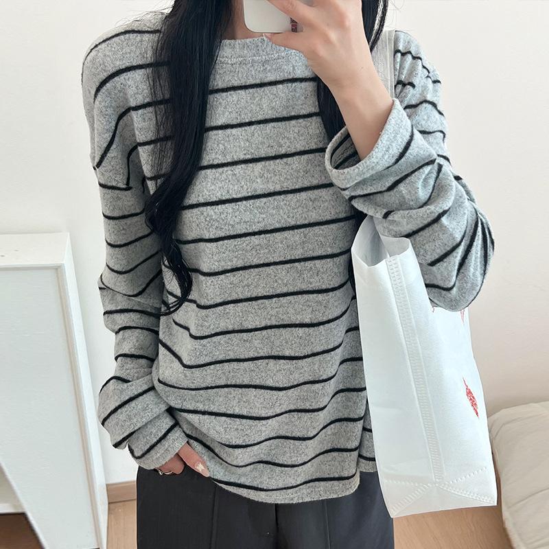 

9 Striped Crew Neck Bottom Shirt Women s Early Autumn Winter Lazy Loose Abraded Long Sleeve Shirt Top S fits 80-47.5 kg