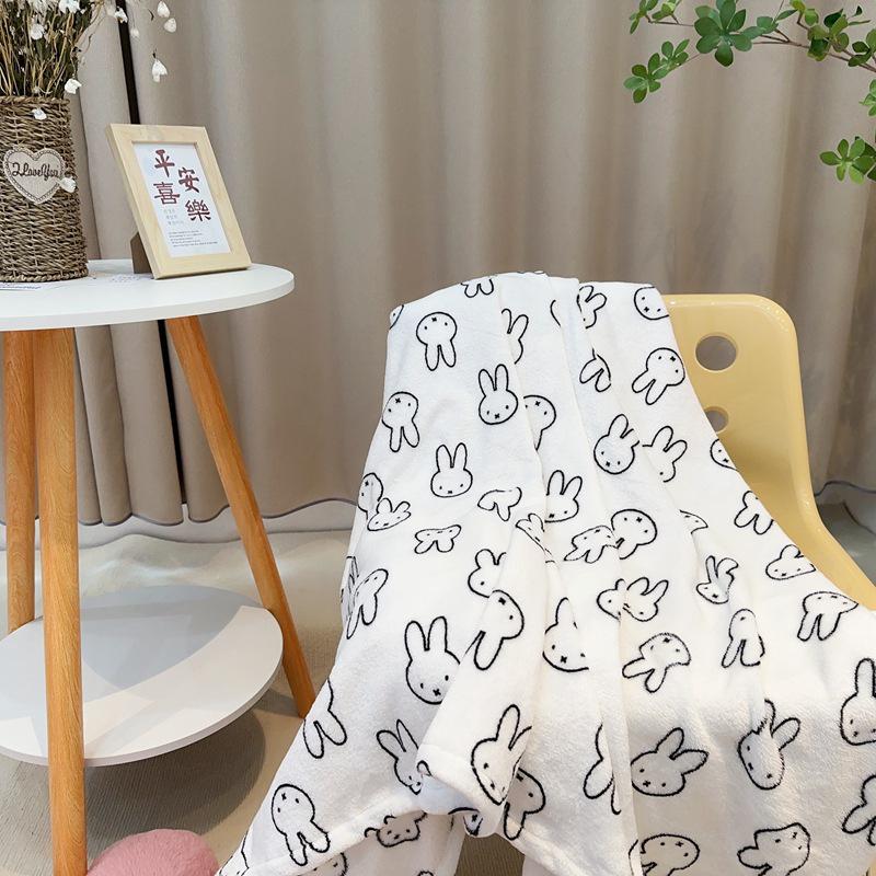 Shining Planet Girl Flannel Blanket | Warm Four Seasons Office Nap Air Conditioning Blanket