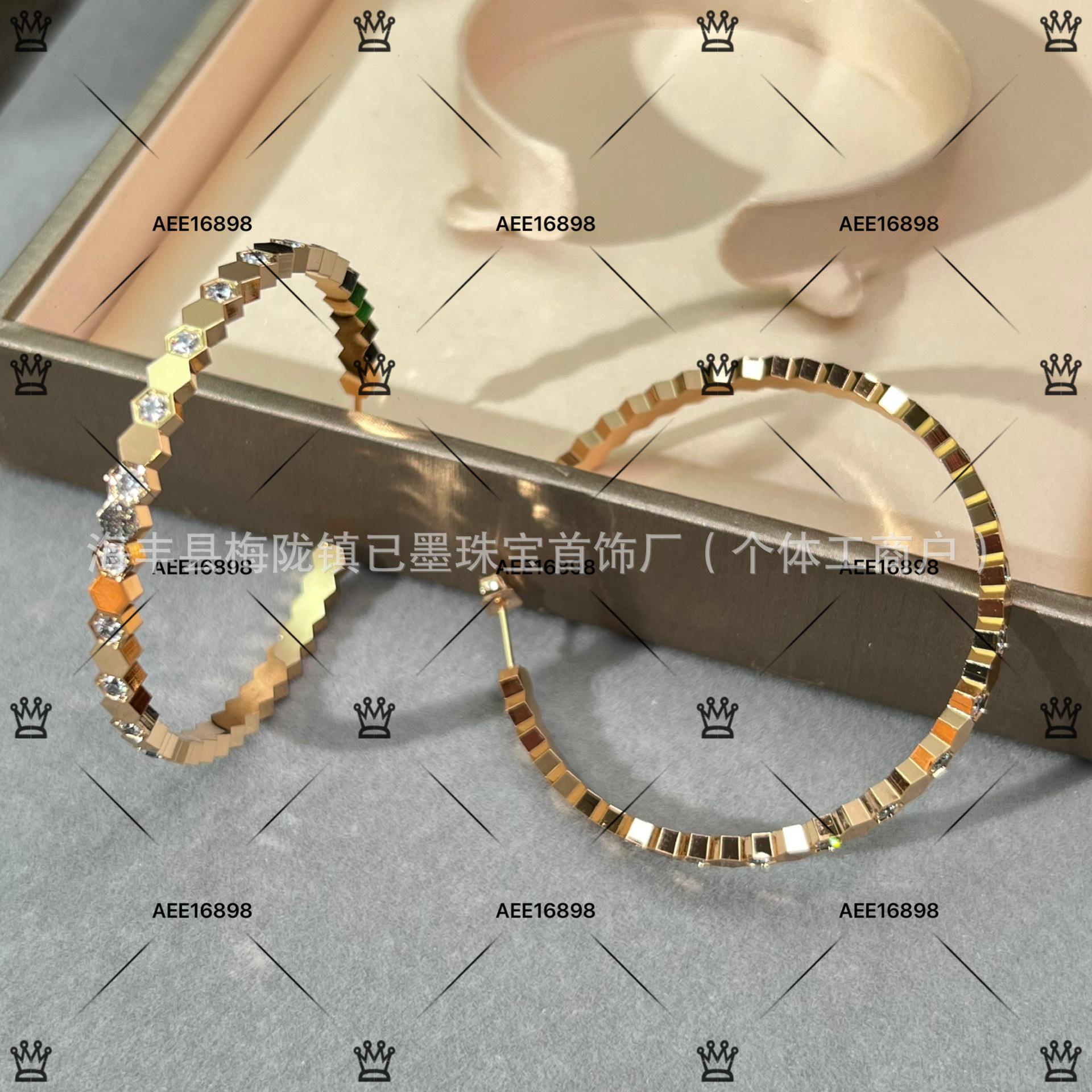 Серьги-кольца из 18-каратного золота в форме ромба-соты с бриллиантами для женщин