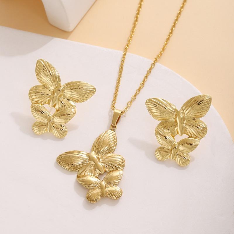 European and American Exquisite Irregular Luxury Creative Polygonal Geometric Leaf Texture Flower Love Earrings Necklace Set