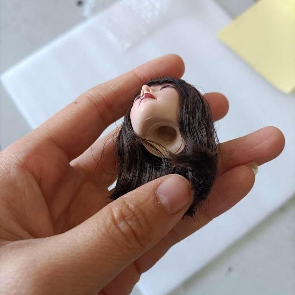 Fremego 1/6 Scale Female Head Sculpt Short Hair Beauty Girl Head Carving for Action Figure Body Collection 12-inch