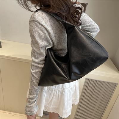 Large-capacity Tote Bag Women's New Summer Commuter Shoulder Bag, This Year's Popular Fashion Armpit Bag