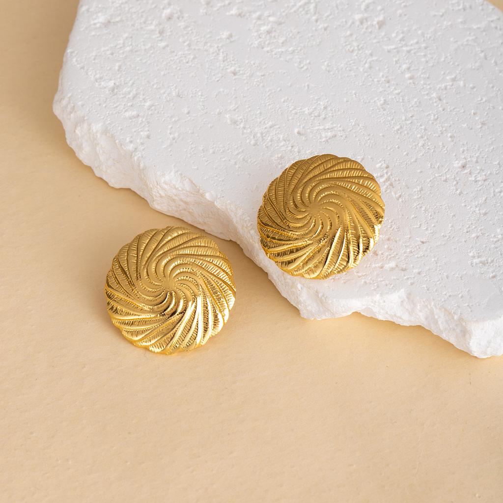 Retro Gold Style Flower Stud Earrings Light Luxury High Sense Natural Style Niche Earrings Women