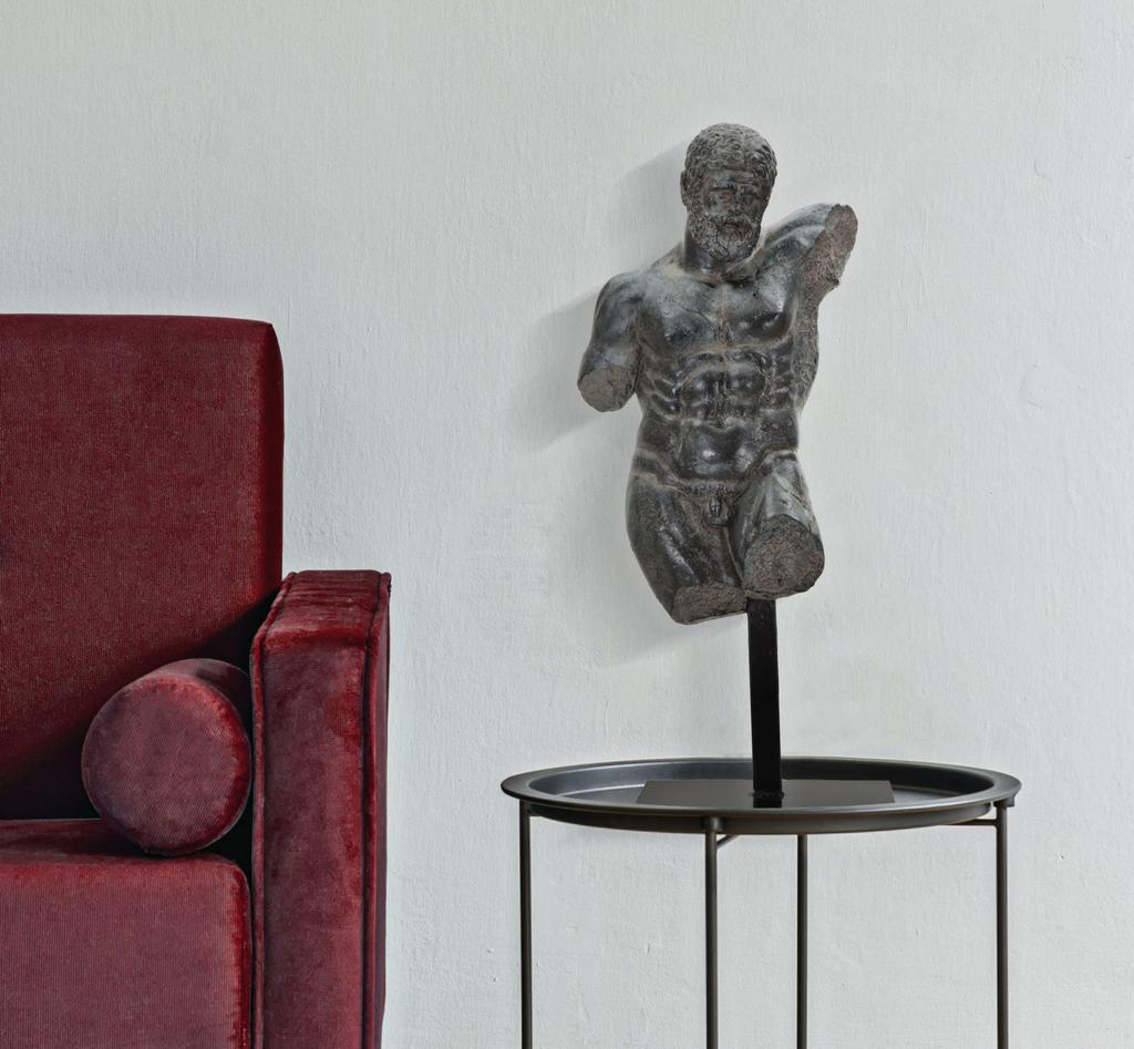 Múzeum sochárstva Muž Cm 26X22X57,5