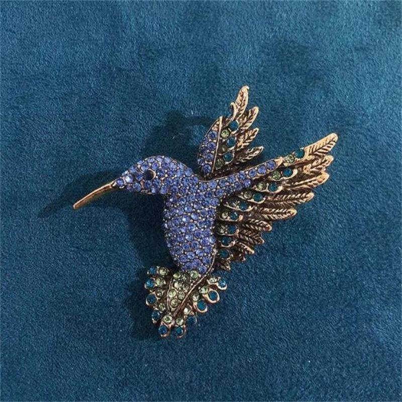 Elegant Sturdy Hummingbird Brooch with Rhinestones Detailing Ornament for Fashionable Women and Special Occasions