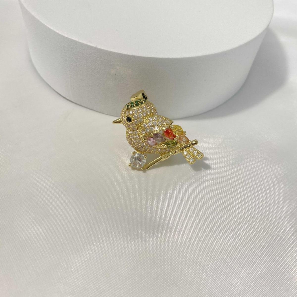 

Little Bird Lapel Pin: Women s Copper Brooch for Shirt Collar, Fashion Corsage and Anti-Exposure Jewelry