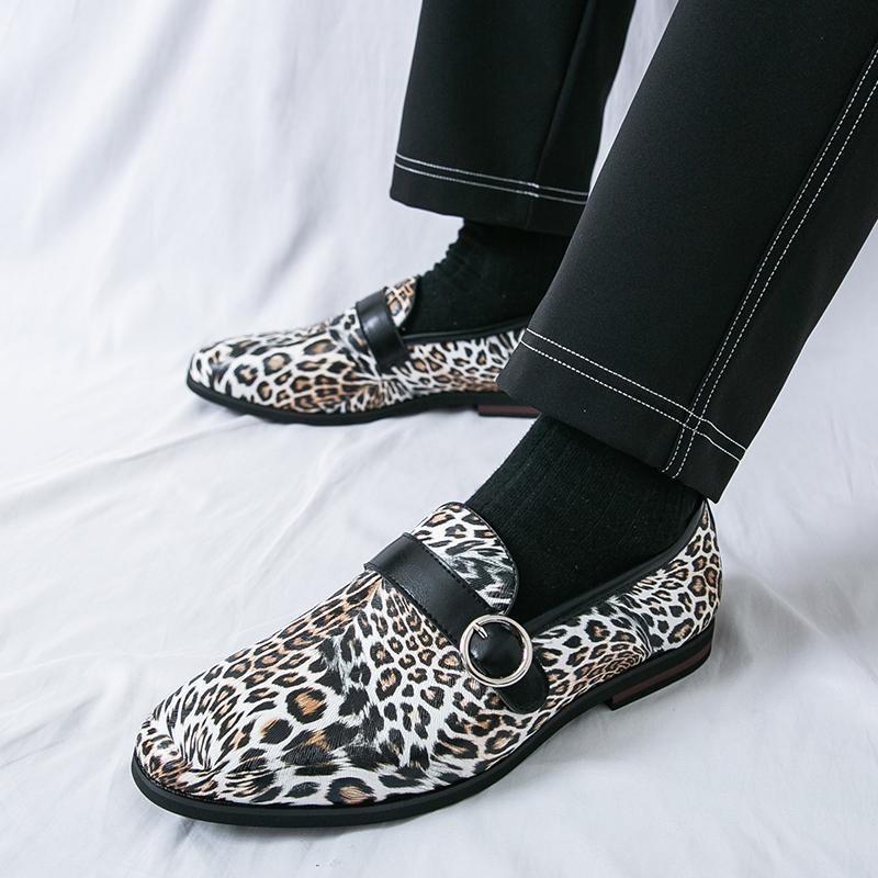 New Men's Pointed Leopard Pattern Loafter Tassels Leather Casual Shoes Male Formal Wedding Dress Homecoming Zapatos Hombre