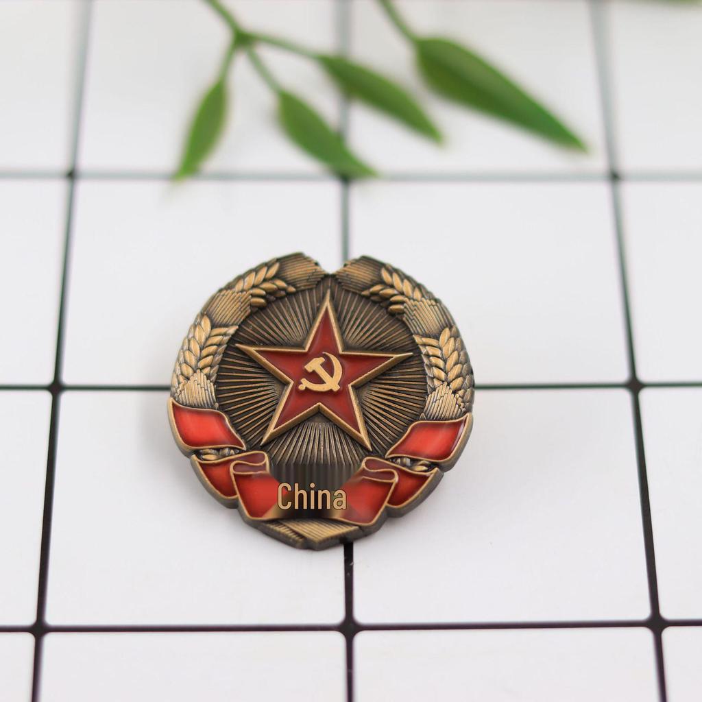 Retro Patriotic Star Brooch: Versatile Accessory for Clothing, Backpacks, Gifts