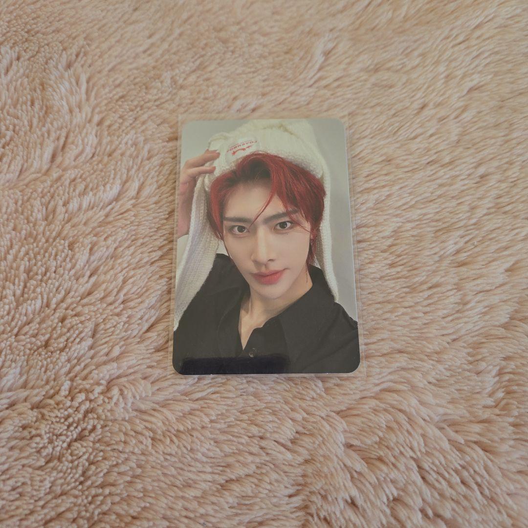 

[USED] ZEROBASEONE Ricky MAKESTAR Rabbit Beanie Trading Card