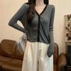 {Six Wool} 2025 Autumn and Winter Thin New V-neck Contrasting Color Short Thermal Knitted Sweater Casual Versatile Women