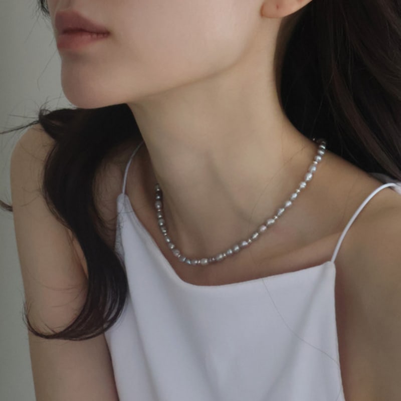 Dawn of Me Rosee. Grey Pearl Necklace