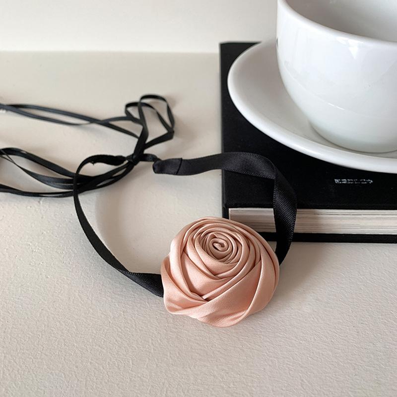 

Легкое роскошное высококачественное атласное розовое кружевное ожерелье из розового золота, женская милая изысканная персонализированная модная цепочка на шею, цепочка на ключицу