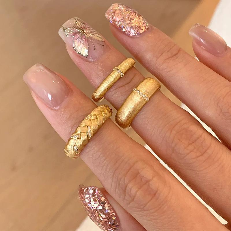 925 Unique Highend Sterling Silver Couple Rings Featuring Dazzling Diamond Accents For Women