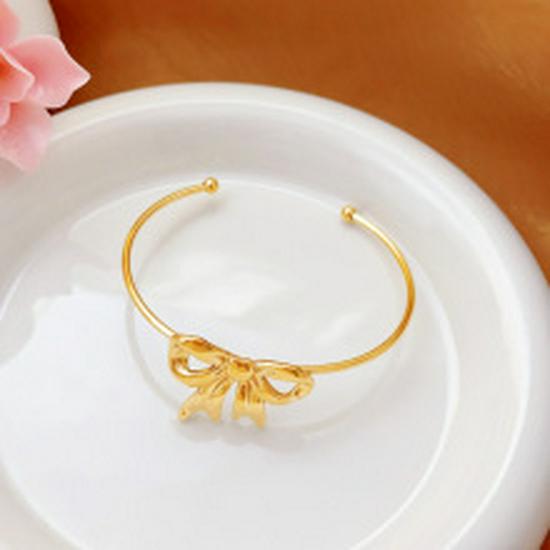 Women's High-End Starry Sky Silver Titanium Steel Bracelet - Versatile, Fade-Resistant, Full Diamond Stainless Steel Plain Band.