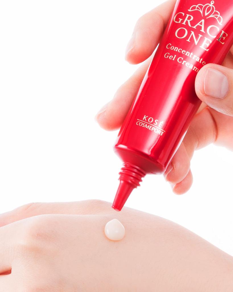 Grace One Intensive Repair Gel-Creme 30g Bonus Mitesser-Maske KOSE (Punktuelle Anwendung) + (Alterspflege)