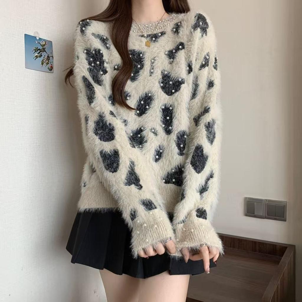 Autumn Winter Women's Mink Fleece Sweater Beaded Color Block Crew Neck Pullover Sweater Soft Warm Knit Top