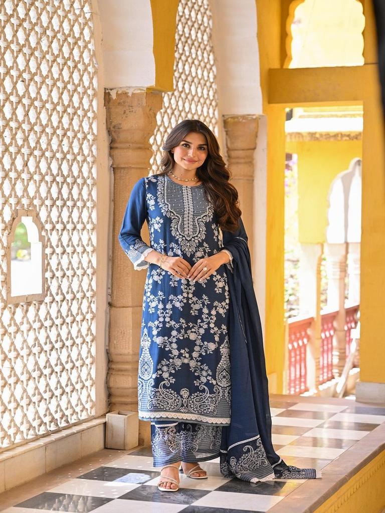 Women Blue Kurta Set with Dupatta Printed Ethnic Suit Festive & Party Wear