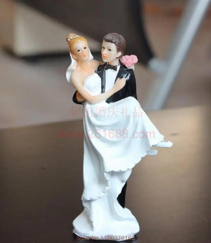 Funny Wedding Cake Toppers Dolls Romantic Bride And Groom Figurines Stand Topper Decoration Supplies Marry Resin Figurine