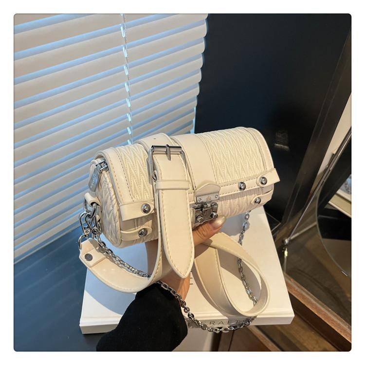 

Rhombus embroidery thread 2025 summer new bag women s popular simple trendy fashion shoulder messenger bag portable Princess Diana bag