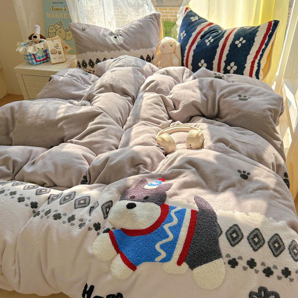 Thickened Milk Fleece Bed Four-Piece Set Coral Flannel Surface Towel Embroidered Quilt Cover Bed Sheet Three-Piece Bedding