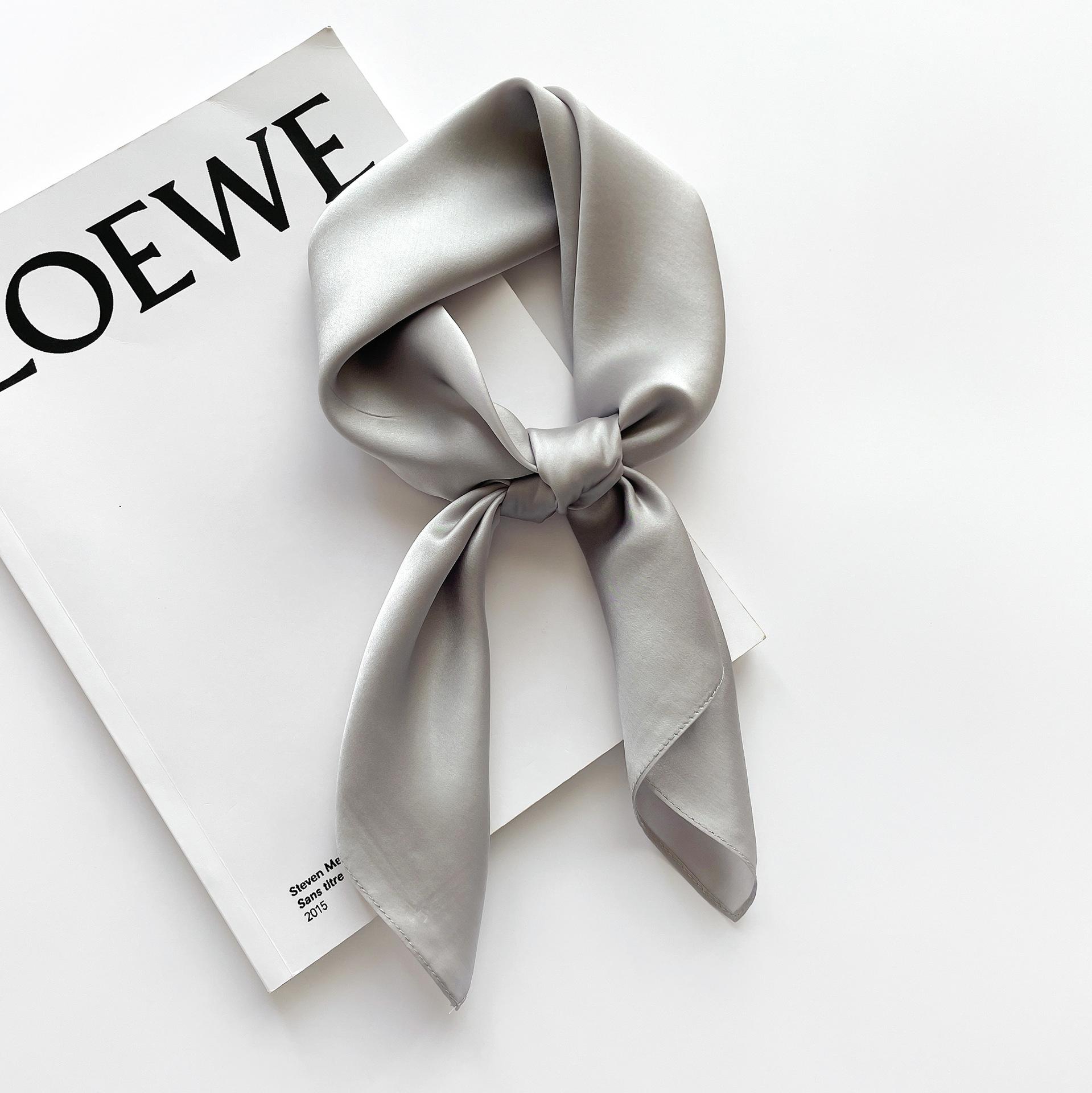 

Шелковый атласный платок однотонный шейный платок для женщин маленькие шали накидки бандана головной платок 70х70 см квадратная повязка на голову хиджаб платки 70x70cm серый